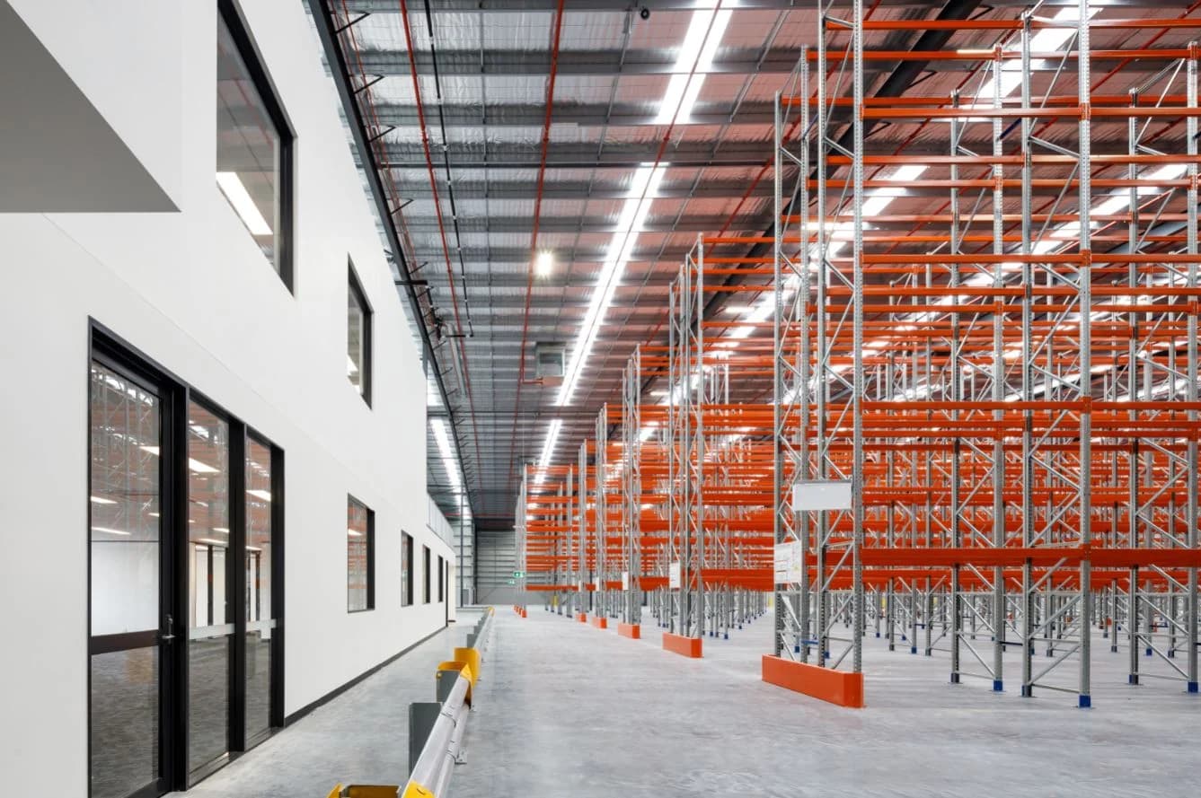 McPhee Distribution Centre, Daikin VRV + smoke-exhaust ventilation
